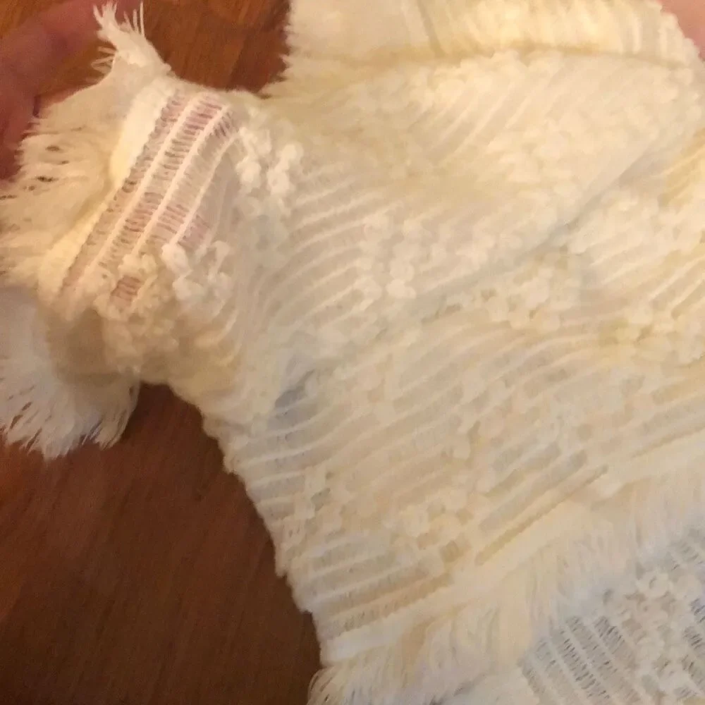 NWT Jessica Simpson, off-white gloves and eternity scarf set
